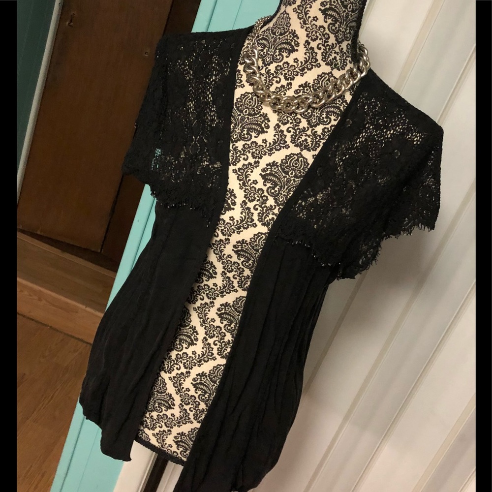 American Eagle Open Lace Top